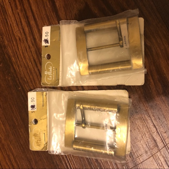La Mode Accessories - Vintage La mode gold belt buckle Set of 2